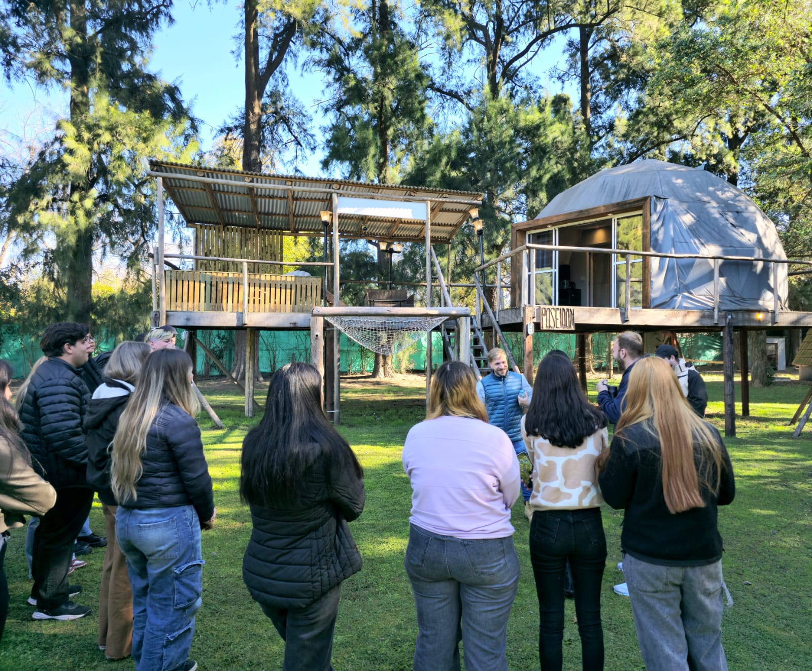 ESTUDIANTES DE HOTELERÍA VIVIERON UNA EXPERIENCIA INMERSIVA EN GLAMPING IN BA