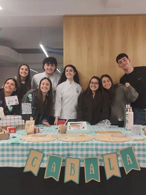 Más de 300 estudiantes participaron de la degustación final del proyecto interdisciplinario "Kit Matero" en UAI-CESYT
